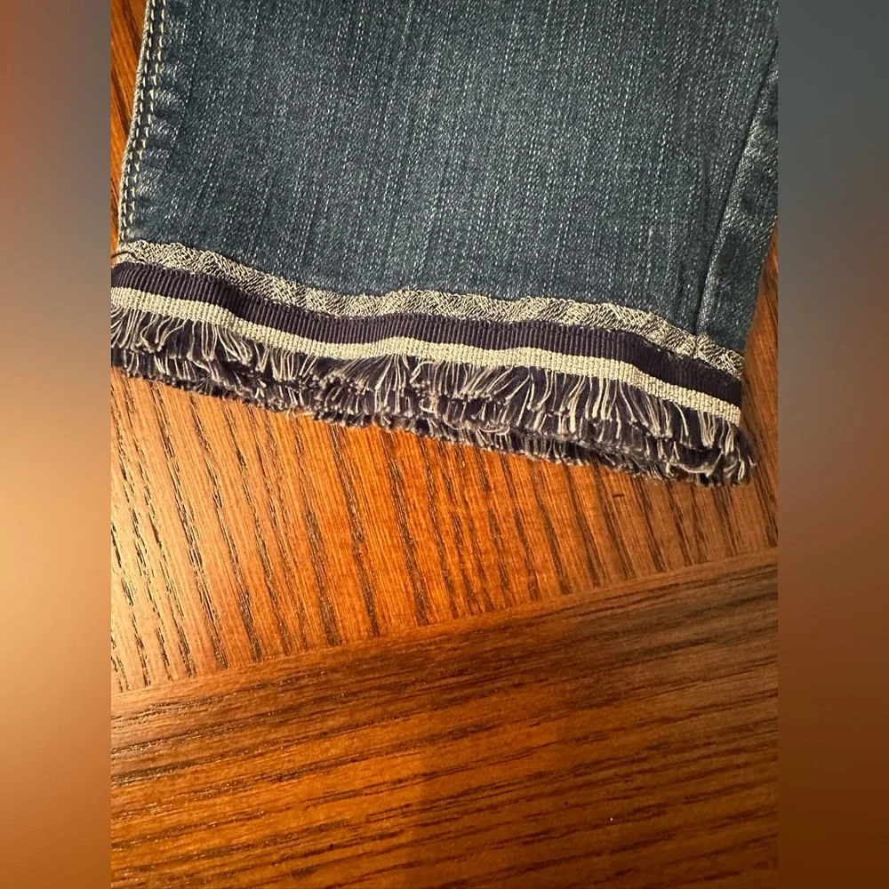 White House Black Market Cropped Blue Jeans size 6 - Picture 7 of 7